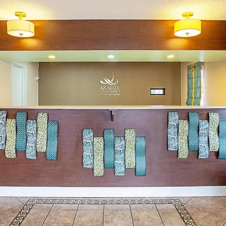 Quality Inn & Suites Live Oak I-10 Exit 283-3